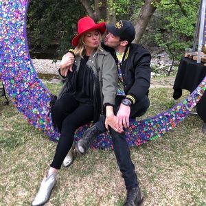 Meet your Posher, Whitney